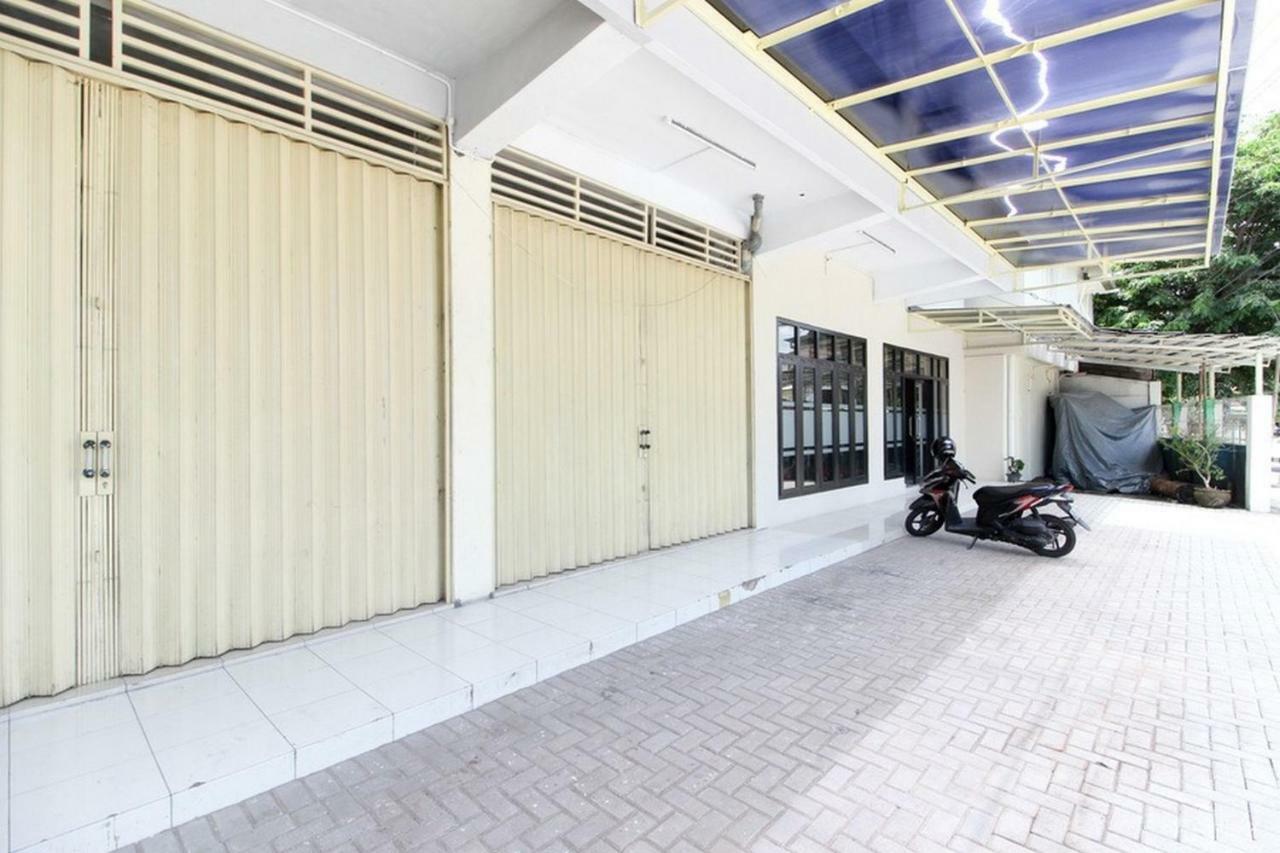 فندق ريد دورز نير جوججا كيمبالي مونيومينت 3 Kalasan المظهر الخارجي الصورة